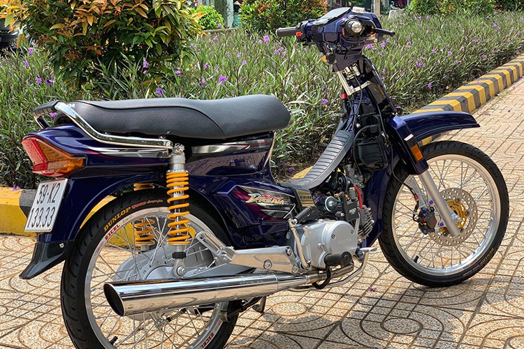 Honda Dream tứ quý 3 độ với chi phí 100 triệu đồng của biker Sài Gòn